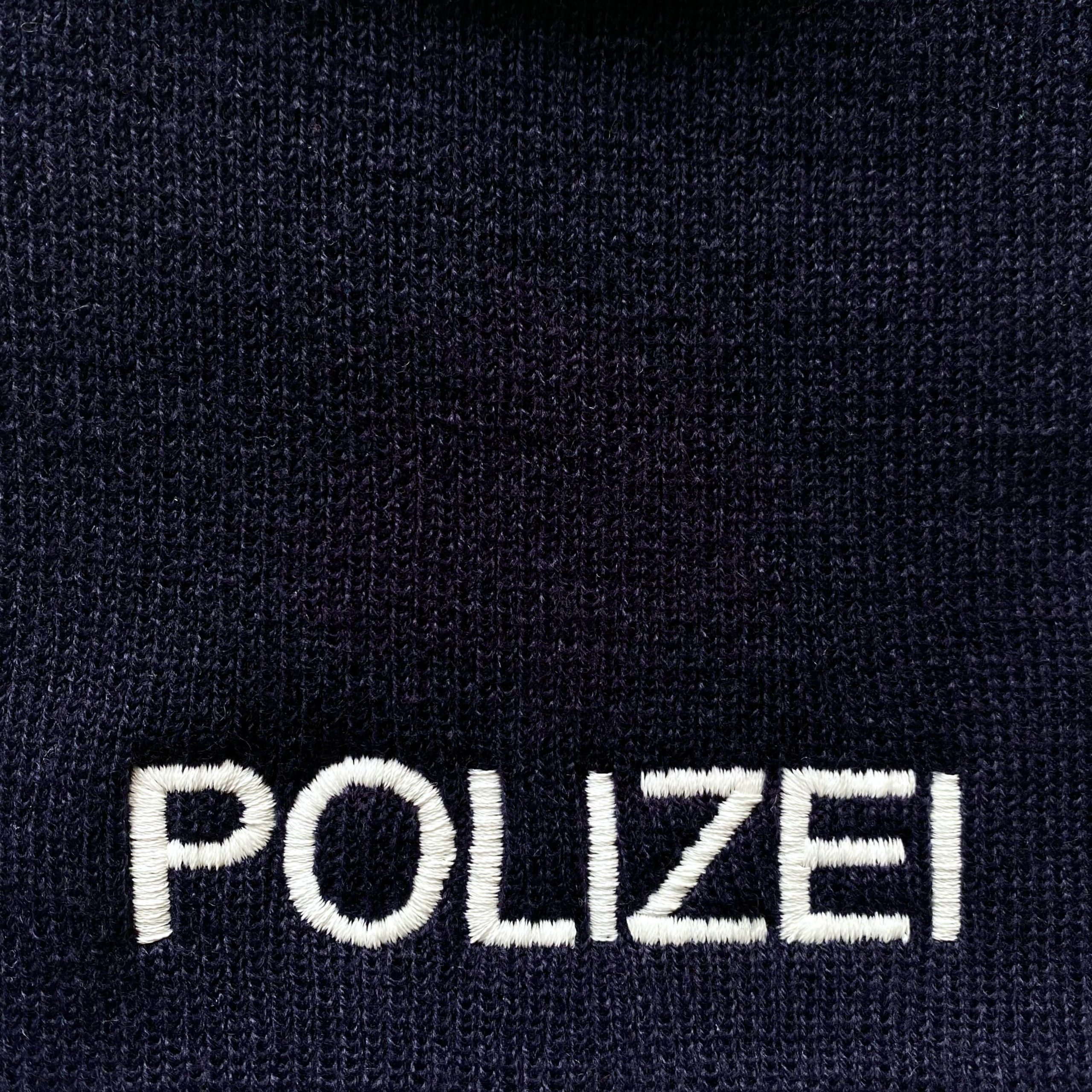 Schnoschi Mädchenmode Schnoschi Strickmütze: Embroidered Police Beanie (One Size) dunkelblau