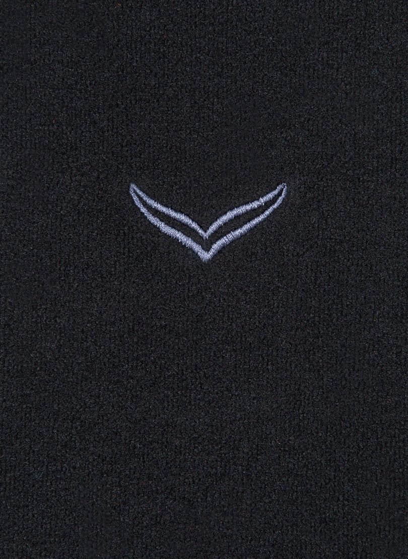 Trigema Trigema Fleeceschal | Men's Fleece Scarf with Chic Fringes schwarz Mädchenmode